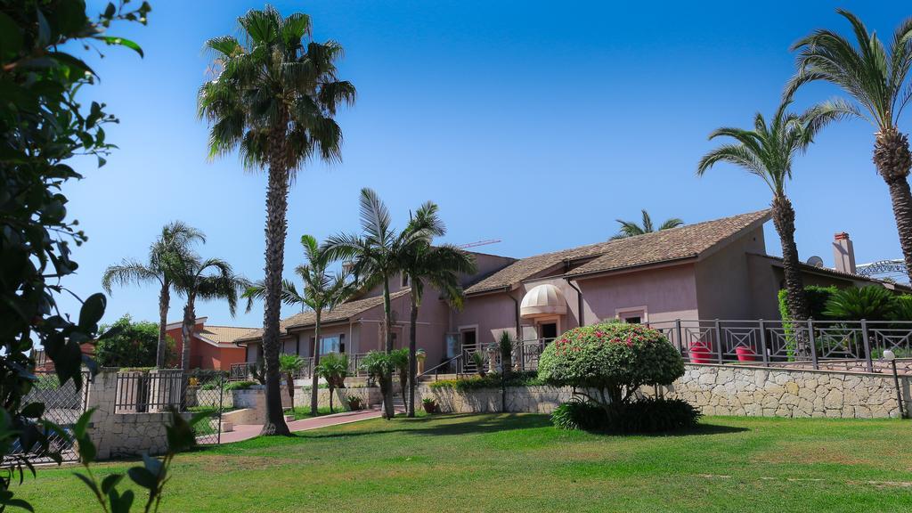 Hotel La Cavalera Augusta Exterior photo